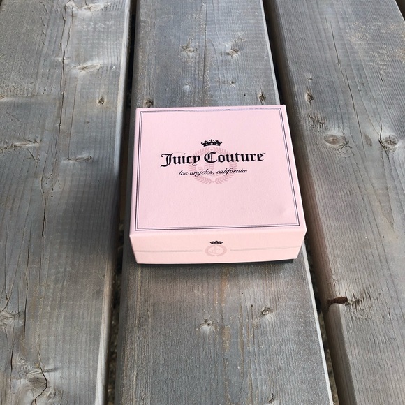 Juicy Couture Present Gift Box Charm Bracelet - Picture 3 of 6